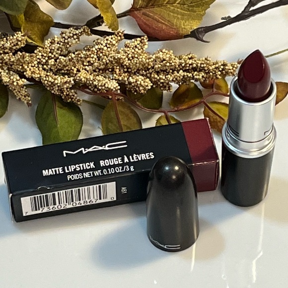 MAC Matte Lipstick DIVA 603 *DISCONTINUED* - Picture 12 of 15